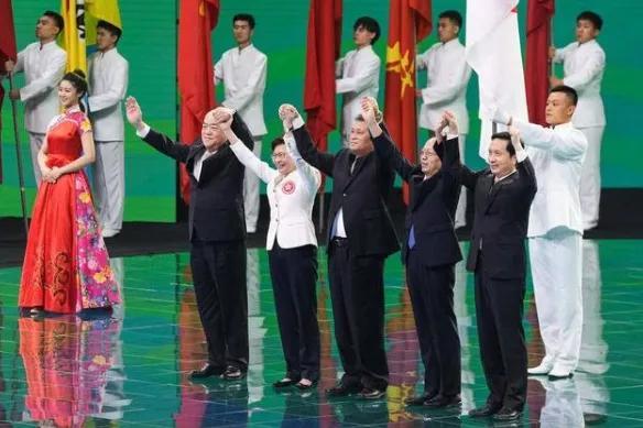 澳門正版免費大全，探索未來的機遇與挑戰(zhàn)（2025版），澳門正版免費大全，未來機遇與挑戰(zhàn)的探索（2025版展望）