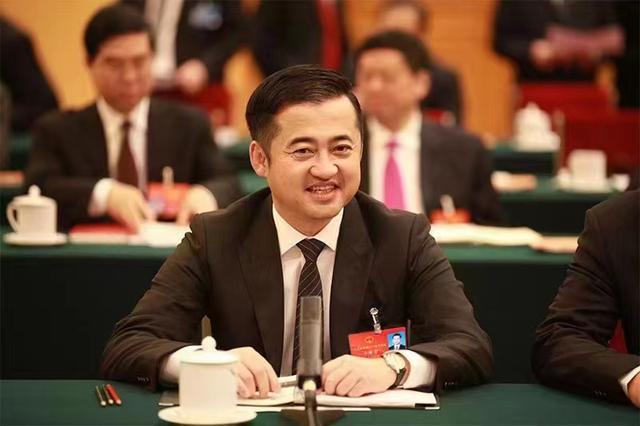 三肖王中王選一肖，揭秘生肖運勢與個性魅力，揭秘生肖運勢與個性魅力，三肖王中王選一肖解析