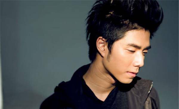 袁成杰為何不火，深度解析其現(xiàn)象背后的原因，袁成杰現(xiàn)象背后的原因深度解析，為何未能走紅？