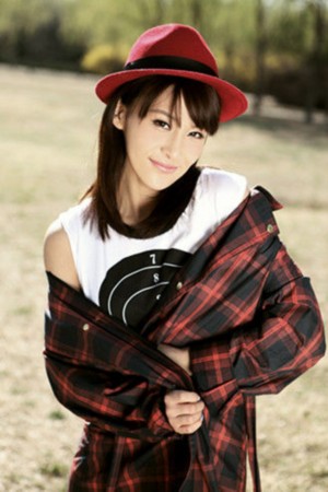 賈青個(gè)人資料，揭秘演藝圈的璀璨明星，賈青個(gè)人揭秘，演藝圈璀璨明星的成長(zhǎng)之旅