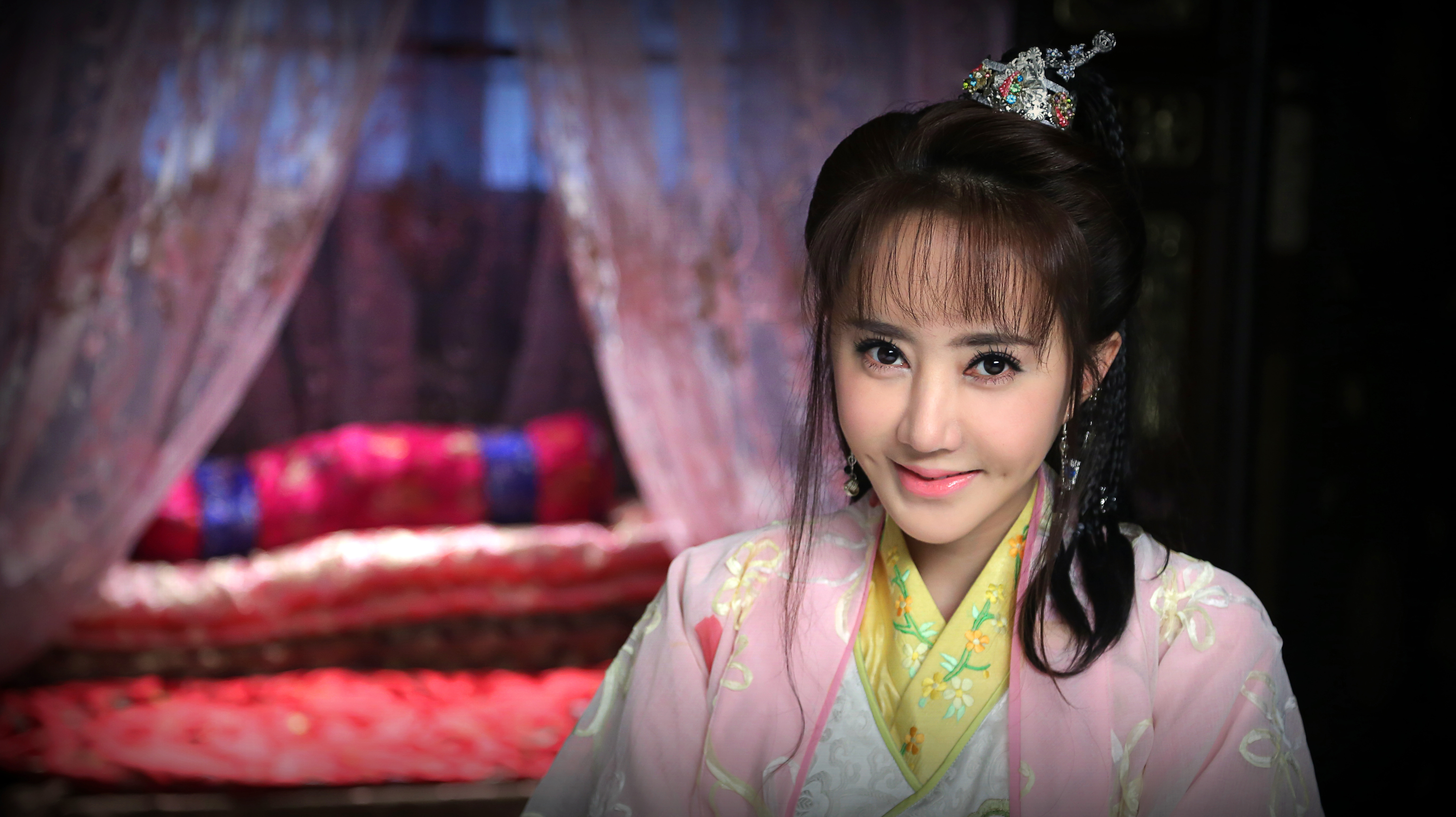 梁晶晶的個人資料，探索明星世界的璀璨明珠，梁晶晶，明星世界的璀璨之星