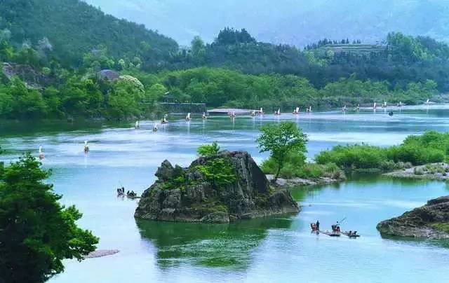 春季旅游最佳去處，探索美麗的自然與人文景觀，春季旅游必去之地，自然與人文景觀的絕美探索