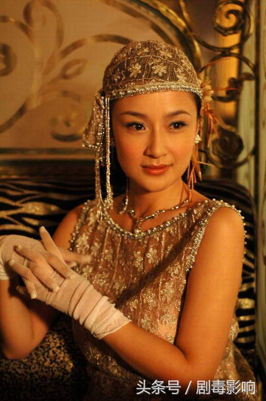 劉亦菲，高級交際花的魅力與風采——天涯社區(qū)熱議話題，天涯熱議，劉亦菲的高級交際花魅力與風采展現(xiàn)