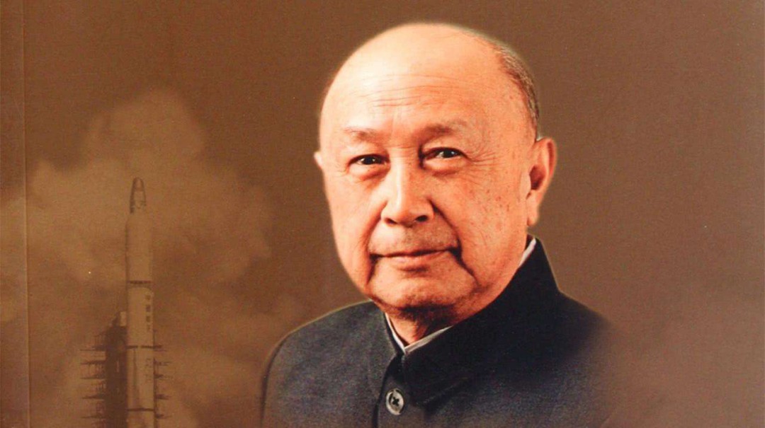 錢(qián)學(xué)森的故事簡(jiǎn)介，一位偉大的科學(xué)家的人生軌跡，錢(qián)學(xué)森，偉大科學(xué)家的輝煌人生軌跡簡(jiǎn)介