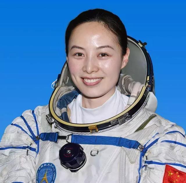 中國三位杰出女航天員簡介，中國三位杰出女航天員的簡介