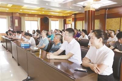 愛爾眼科，專業(yè)眼科醫(yī)療服務(wù)的領(lǐng)航者，愛爾眼科，專業(yè)眼科醫(yī)療服務(wù)的行業(yè)領(lǐng)航者