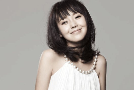 張譯老婆個(gè)人簡(jiǎn)介，張譯老婆的個(gè)人簡(jiǎn)介與背景解析