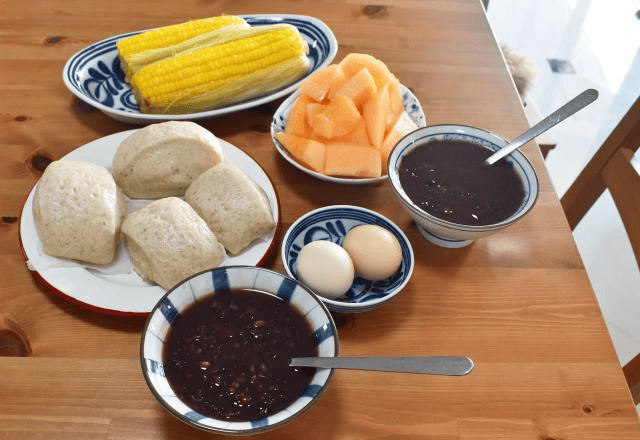 早餐吃什么簡單又營養(yǎng)——營養(yǎng)豐富的早餐食譜推薦，營養(yǎng)豐富的早餐，簡單又美味的食譜推薦