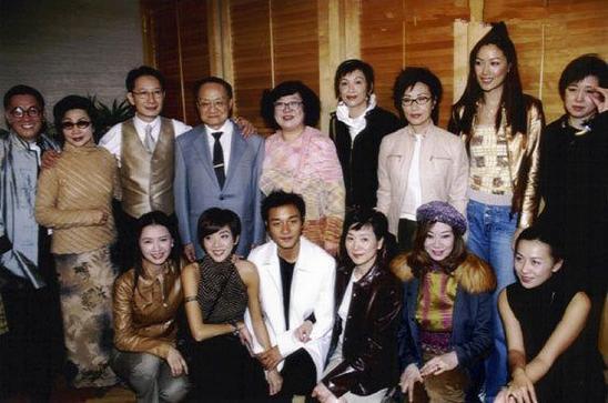 成龍演的電影，回顧與賞析，成龍電影回顧與賞析，傳奇演繹的賞析之旅